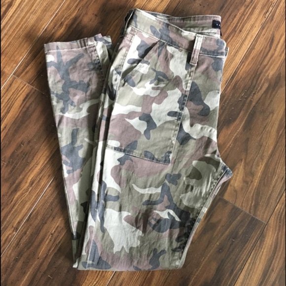 Sanctuary Pork Chop Twill Camo Skinny Pants - Picture 2 of 8